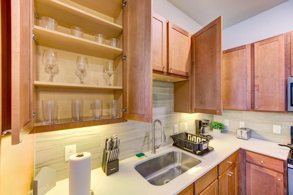 Fancy Apt Downtown. Pool. Gym. Lounge. Pet Ok Houston Exterior foto